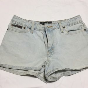 ❤️BOGO free❤️ Lei juniors size 9 light wash shorts